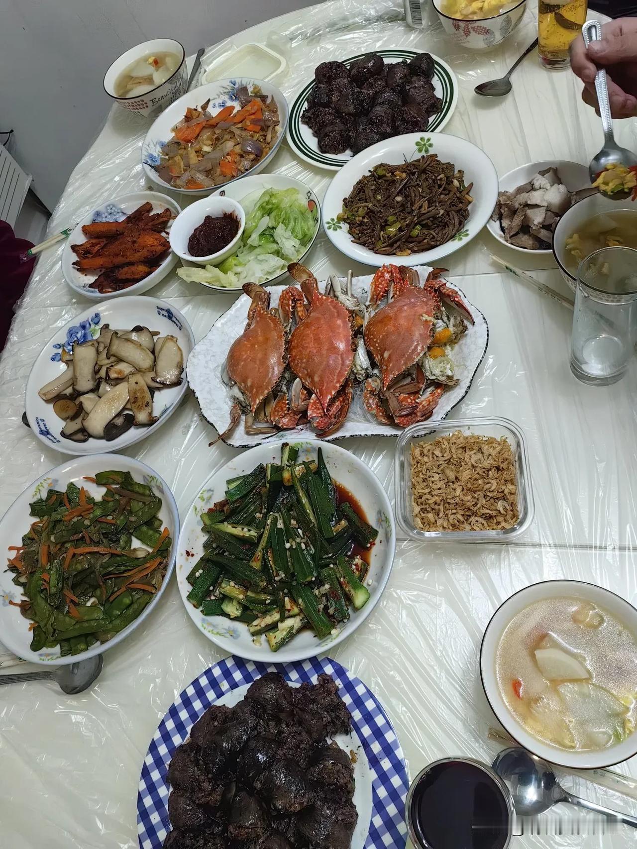 祝大家新年快乐！“ 2025㊗你我，
           逆风如解意，多赚人民