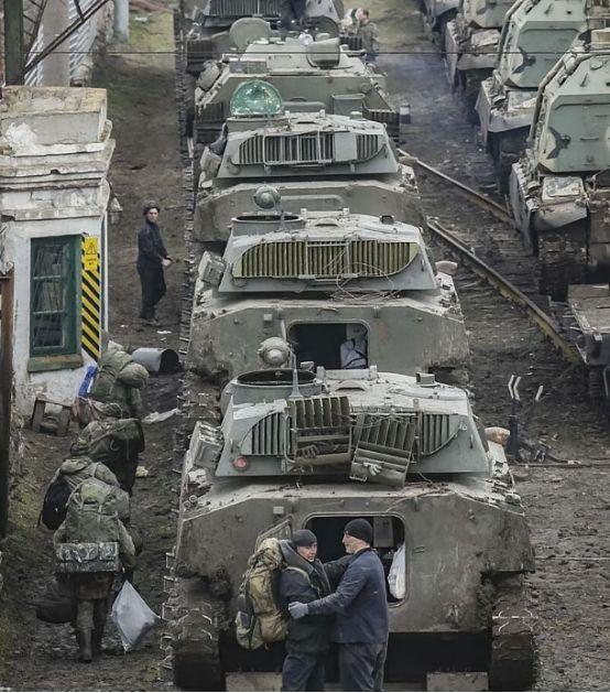 以乌克兰人的政治幼稚，灭国或者长久的战争是避免不了的！他们始终幻想着加入北约能获