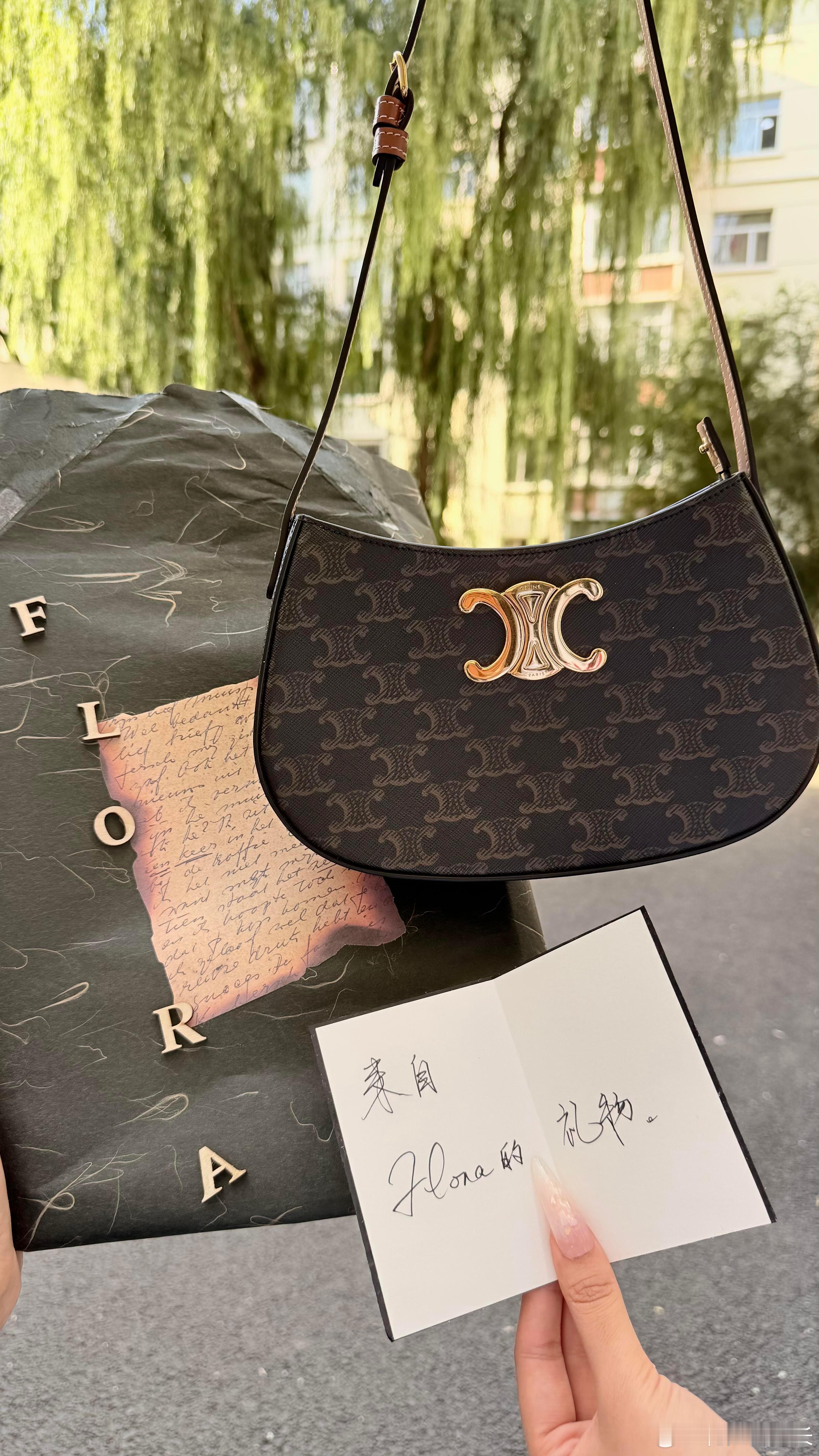 孙千[超话]孙千你是要培养死士吗 尚之桃在剧里拼了命往前冲，孙千在剧外拼了命对粉