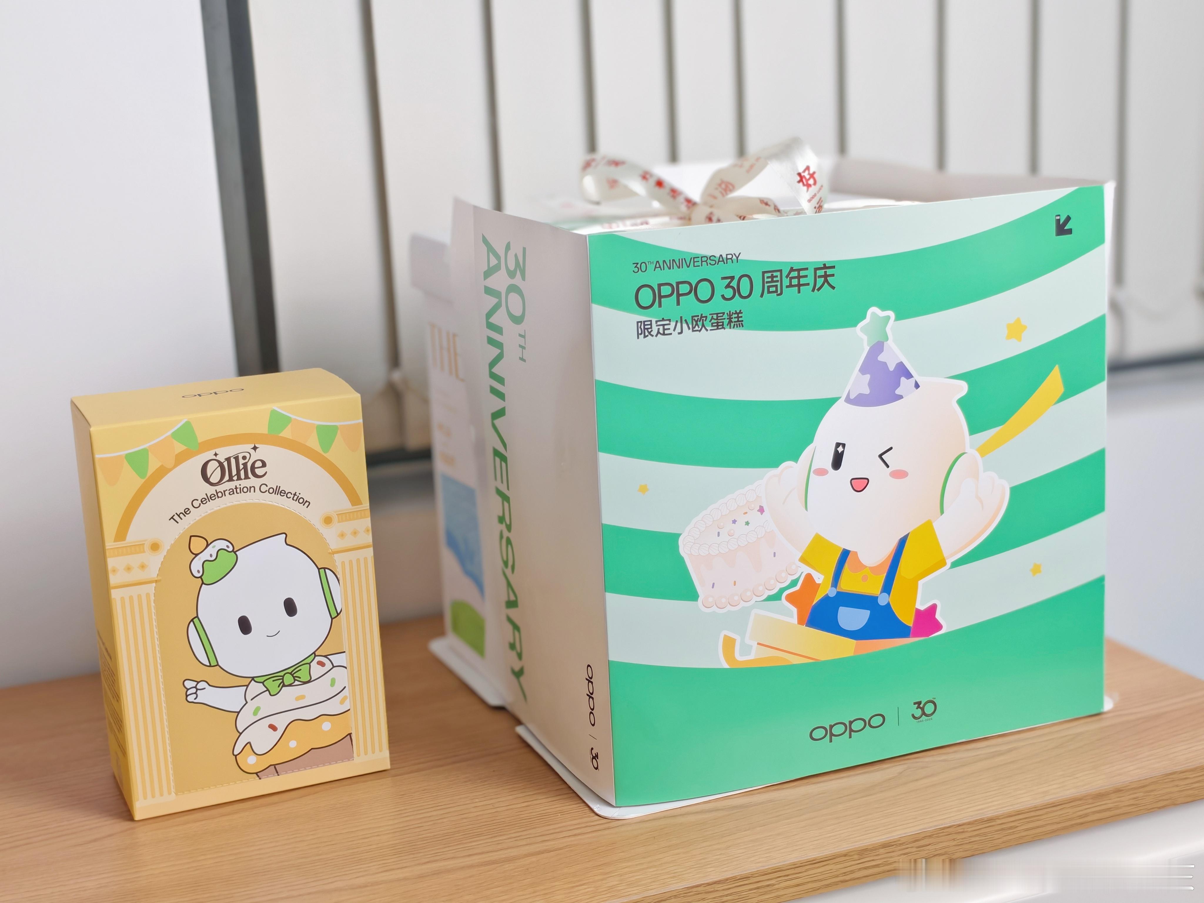 祝OPPO 30岁生日快乐！今天收到了「30 周年小欧公仔盲盒」还有非常可口的蛋