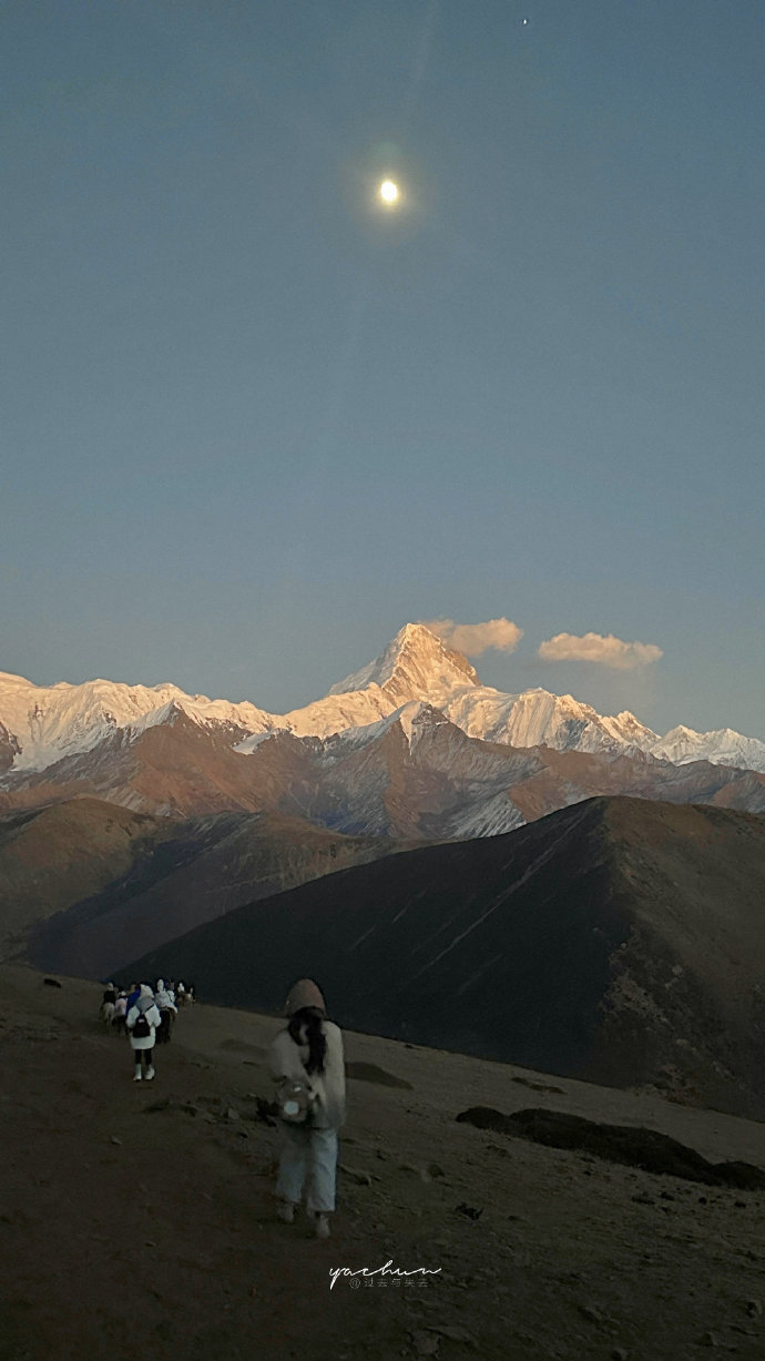上天赐人以两耳两目，但只有一口，欲使其多闻多见而少言。——苏格拉底 ​​​