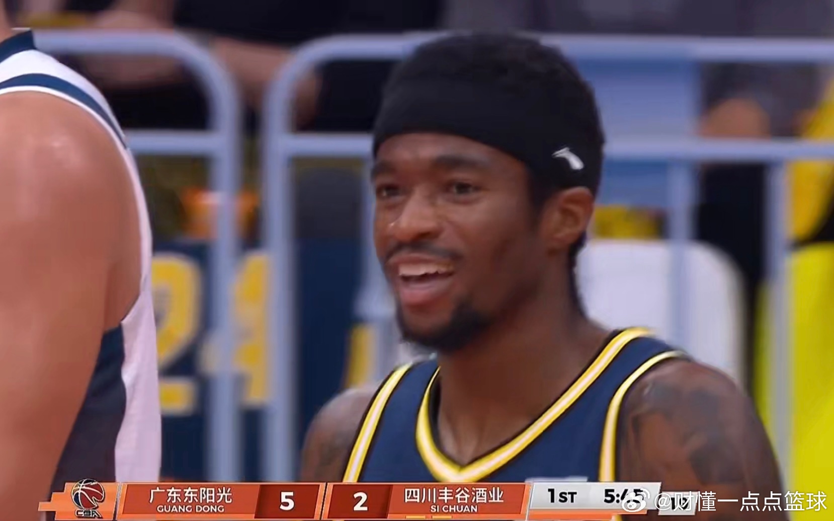广东宏远男篮第一节进攻状态真的差啊，13比14落后倒数第一单外援的四川男篮1分！
