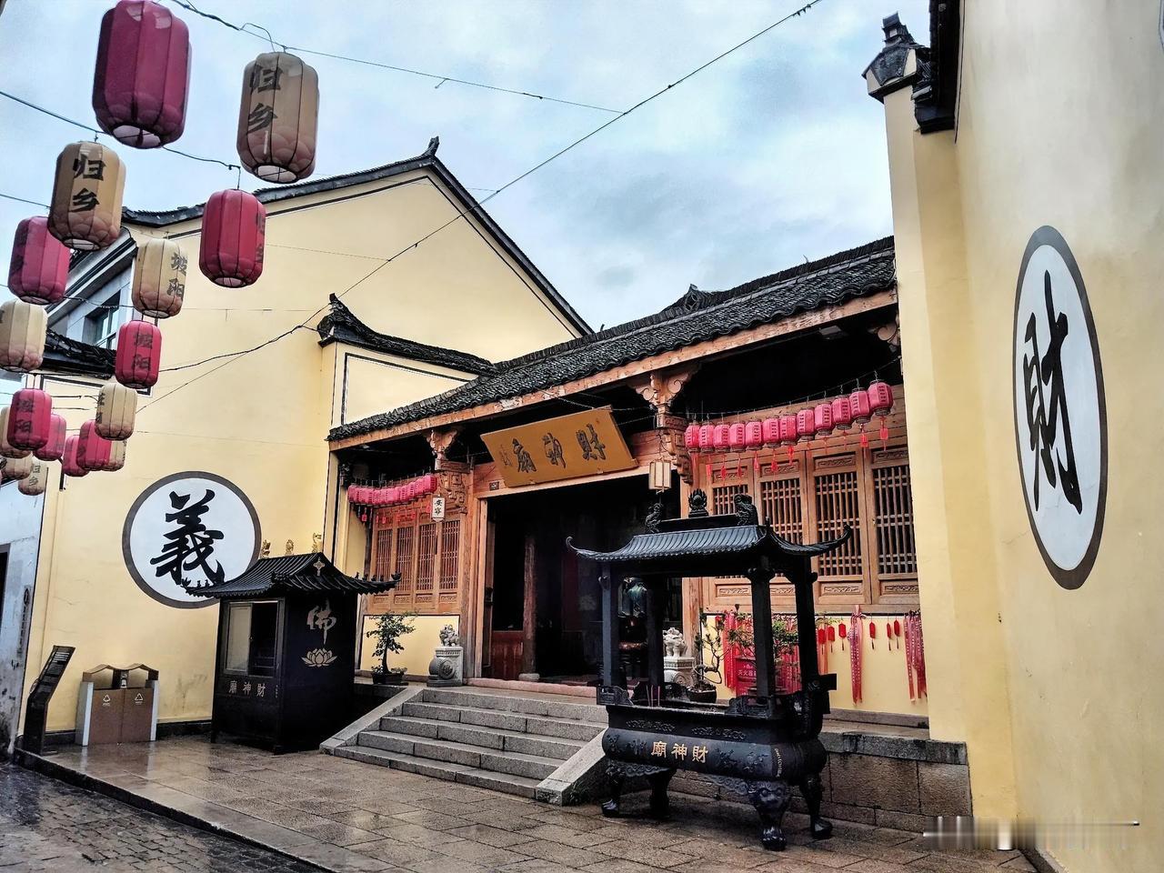 挚爱共枕眠。
