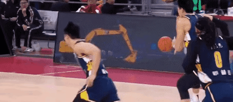 徐杰就是CBA库里，这三分太准了，连续三分命中


徐杰化身库里，连续不讲理三分