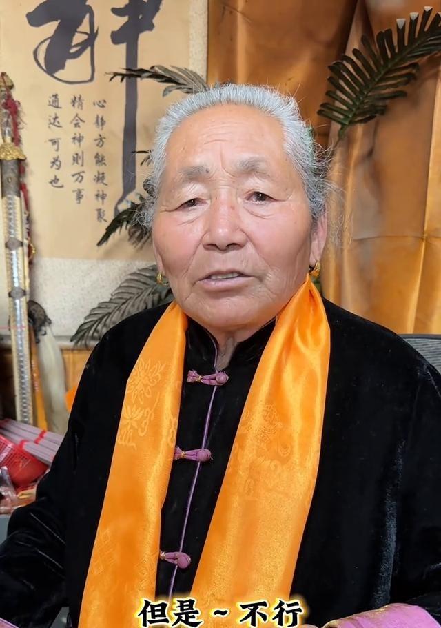 谁都能走，但你不行。要不是看你心善，谁乐意管这闲事？知道你这一路受了不少委屈，怕