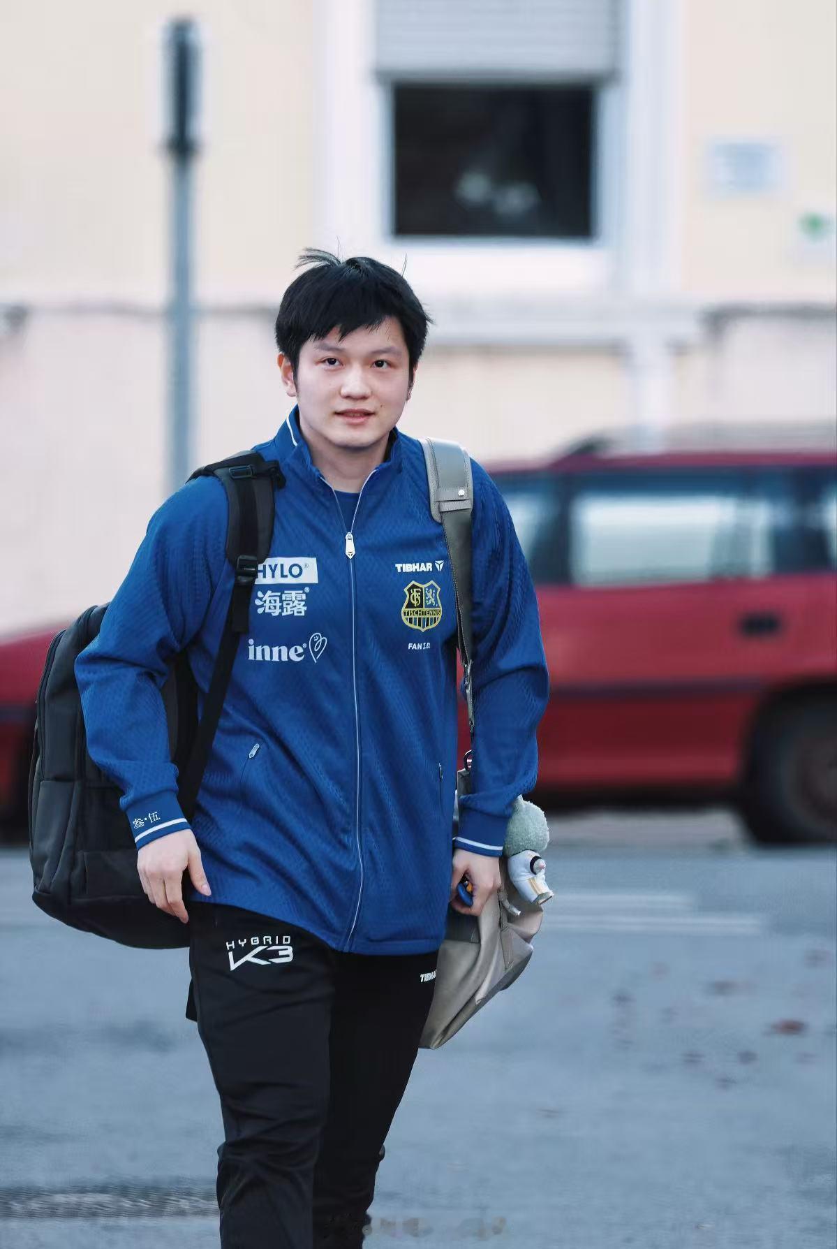 樊振东受访直言赴欧打球，是为远离外界纷扰噪音，专注乒乓本身，在海外联赛中沉淀调整