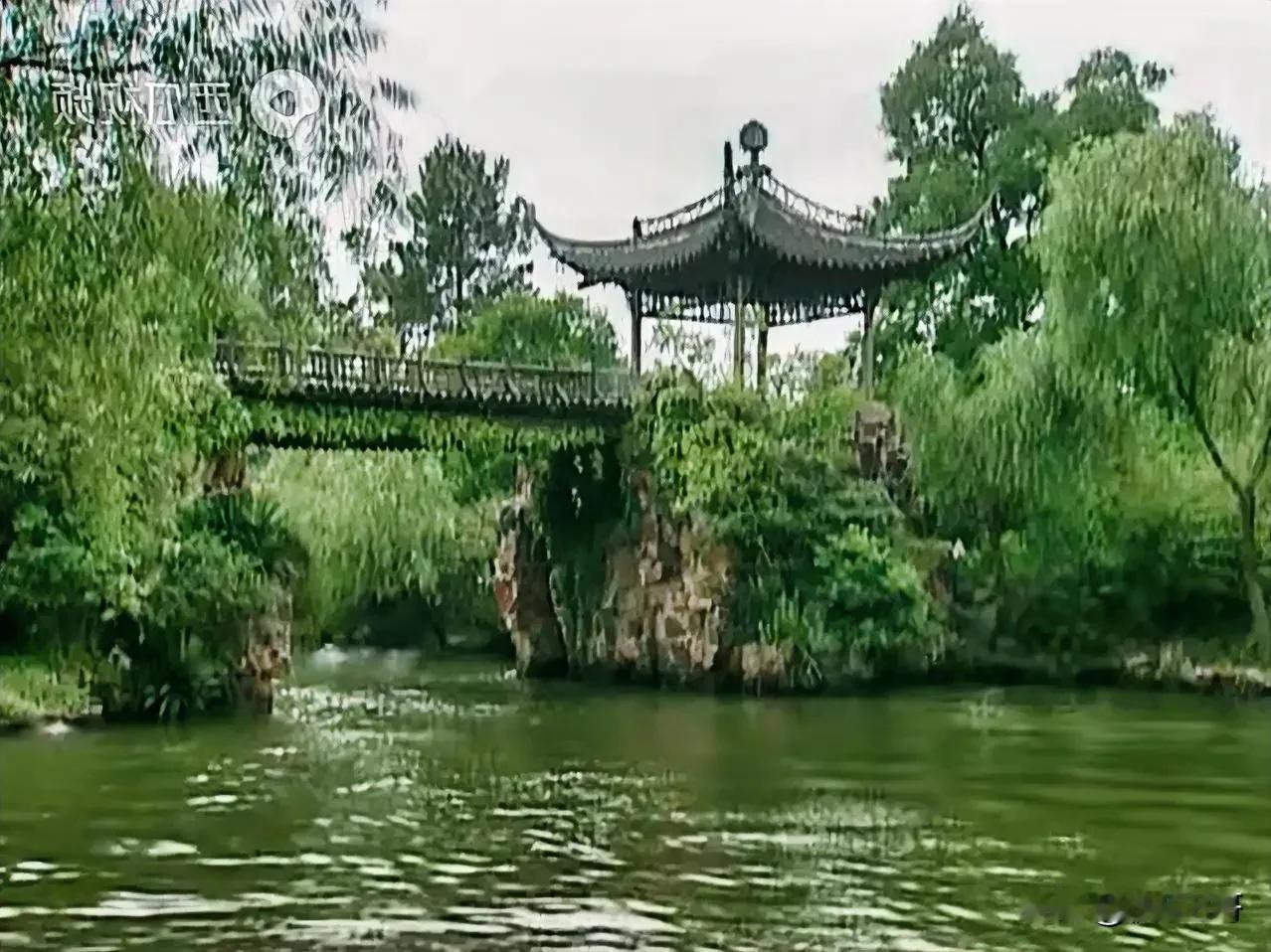 福彩快乐 8 第 254 期选号思路：持续关注中冷号码与热号码。
 
在第 25