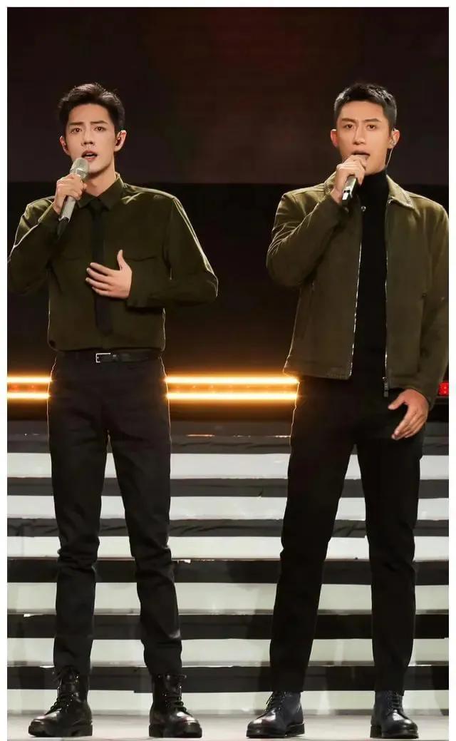 肖战和黄景瑜的身高比例真是让人叹为观止，简直就是天上仙子与地上神仙的完美结合！肖