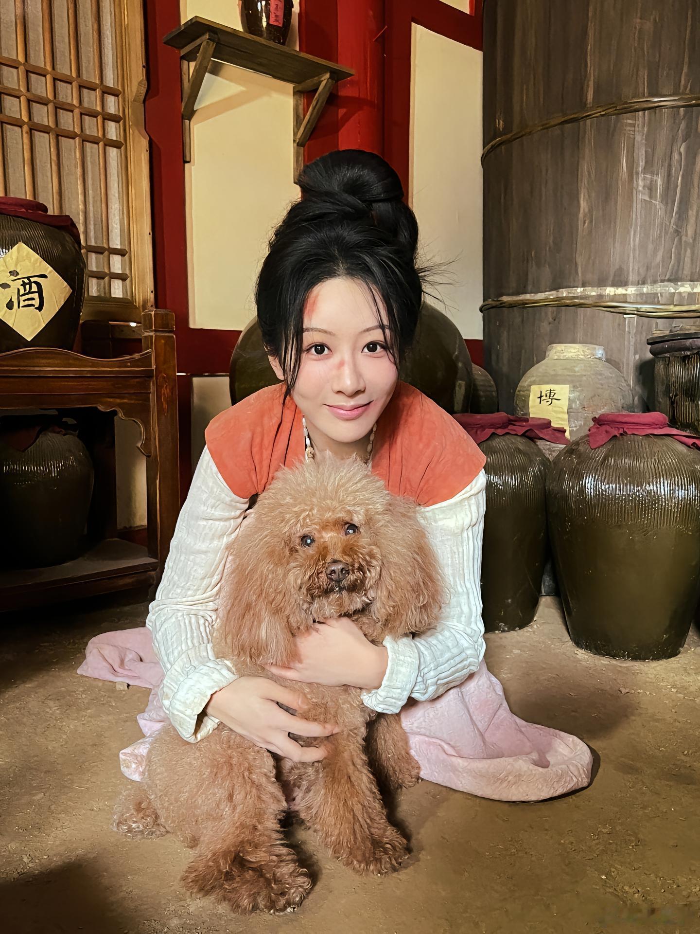 杨紫何惟芳营业图集，好美啊~ 国色芳华  剧集国色芳华[超话]  
