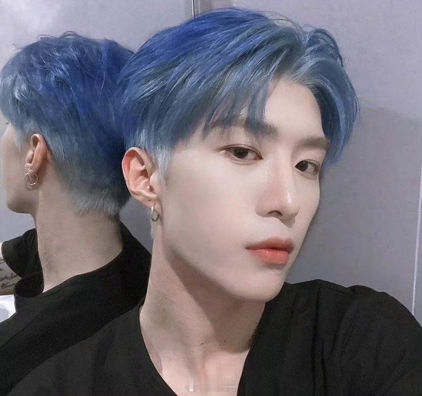 范丞丞你是会帮忙的 扇气球鸡环节也太好笑了！张艺凡好不容易把气球鸡扇到篓边，范丞