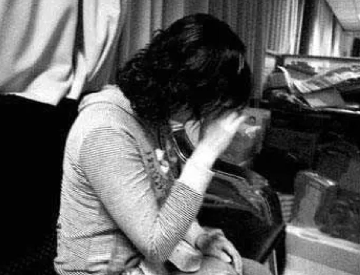 山西，女子与男友发生关系时，见男友拿出手机拍了些照片和视频，也没多想、没有制止男