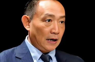 卢麒元说：最狠的间谍，不偷你的情报，也不策反你的人，就像有人进了你家，不偷钱不抢
