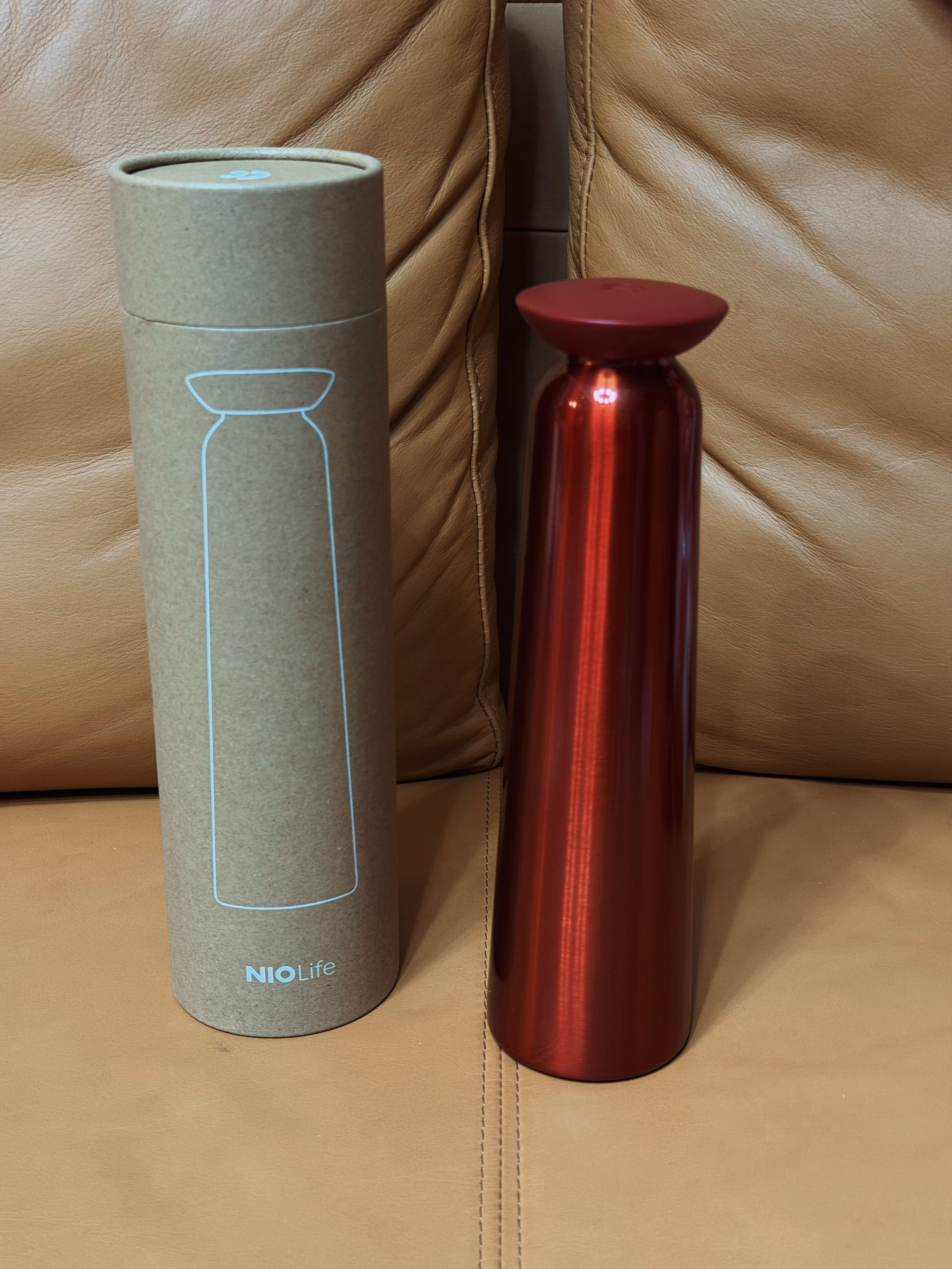 抽奖 蔚来保温杯1只。转/评/赞本微博即可参与，本周开奖，在【铁粉及以上】中抽取