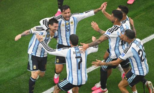 3-0、2-0横扫战局！帽子戏法+梅开二度！梅西高情商发言戳哭球迷
 
麻烦看官