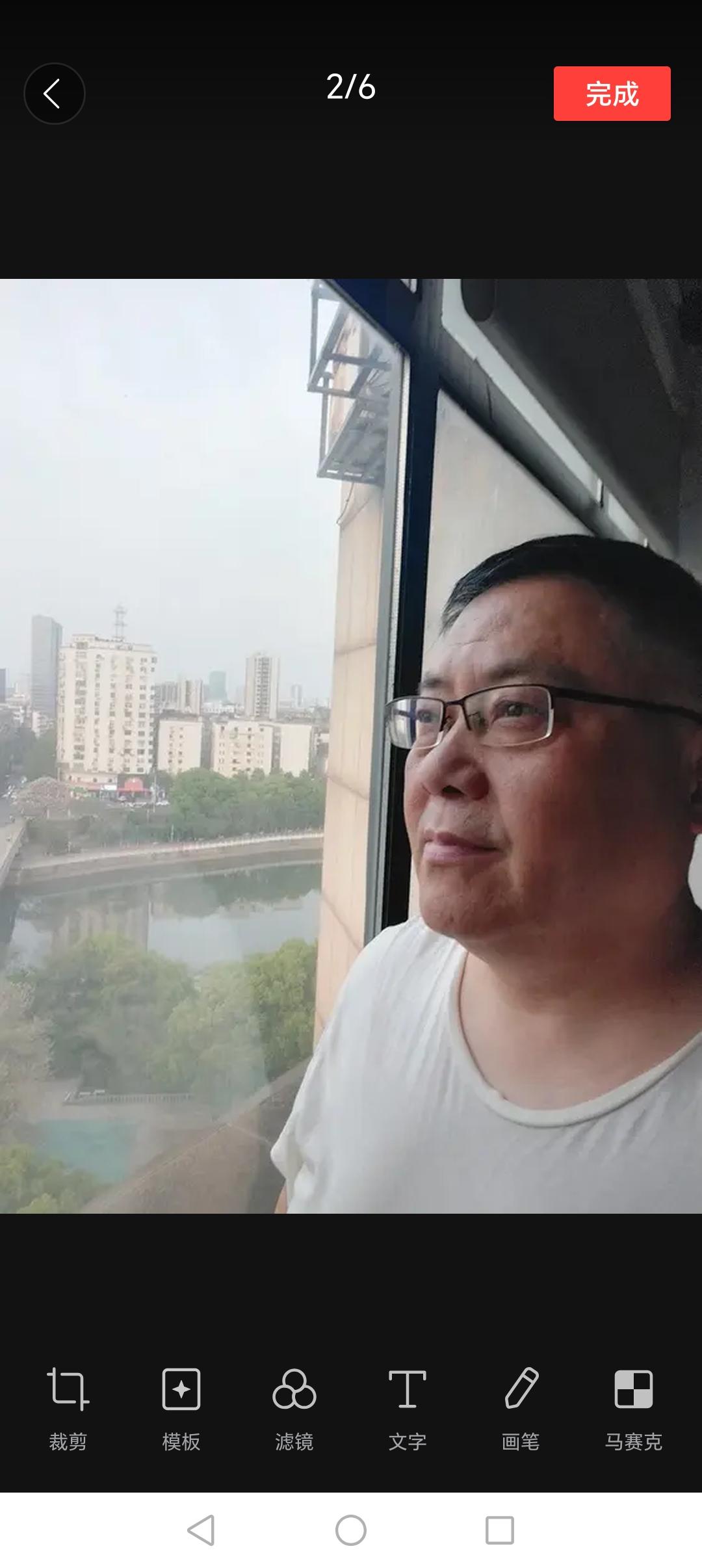 人们说存钱会上瘾，还的确是这样。

早上无意中，看到手机上一条短信息，

建行余