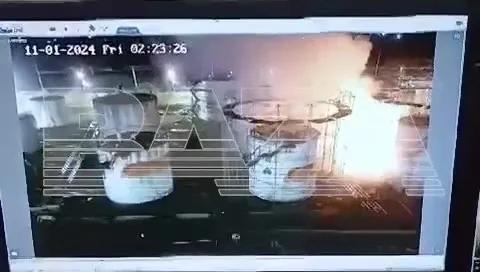 11月1日晚上，乌军无人机成功袭击了斯塔夫罗波尔边疆区斯韦特洛格勒镇的一个重要的