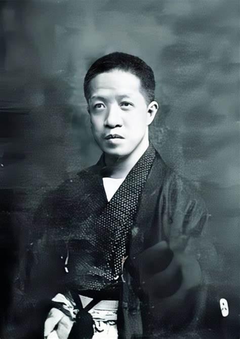 1929年的一天，杭州西湖边，楼外楼饭馆照常营业。里面人声鼎沸，香气四溢，包间一