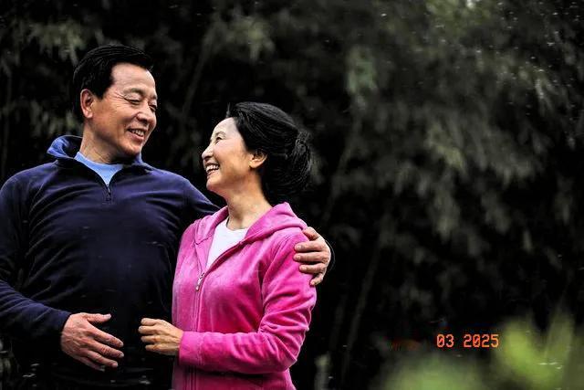同龄人也处于更年期，截至目前只是有些潮热、心烦，状况还算不错。身体尚未出现疼痛症