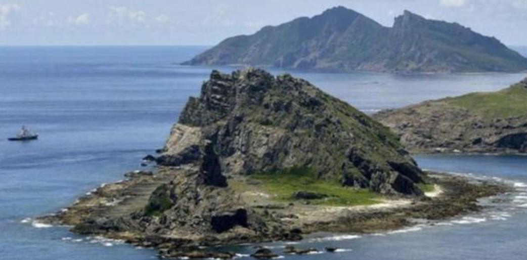 这次石垣市议会通过的所谓的“尖阁条例”来说，其目的到底是什么？这背后又说明了哪些