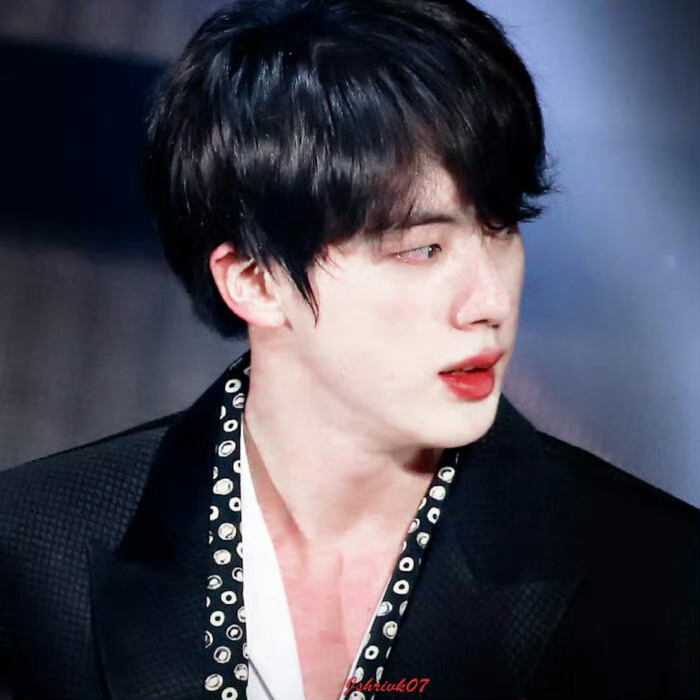 情人节建议男爱豆全天直播我也同意，情人节就是应该陪粉丝们过呀，情人节都不媚粉还要