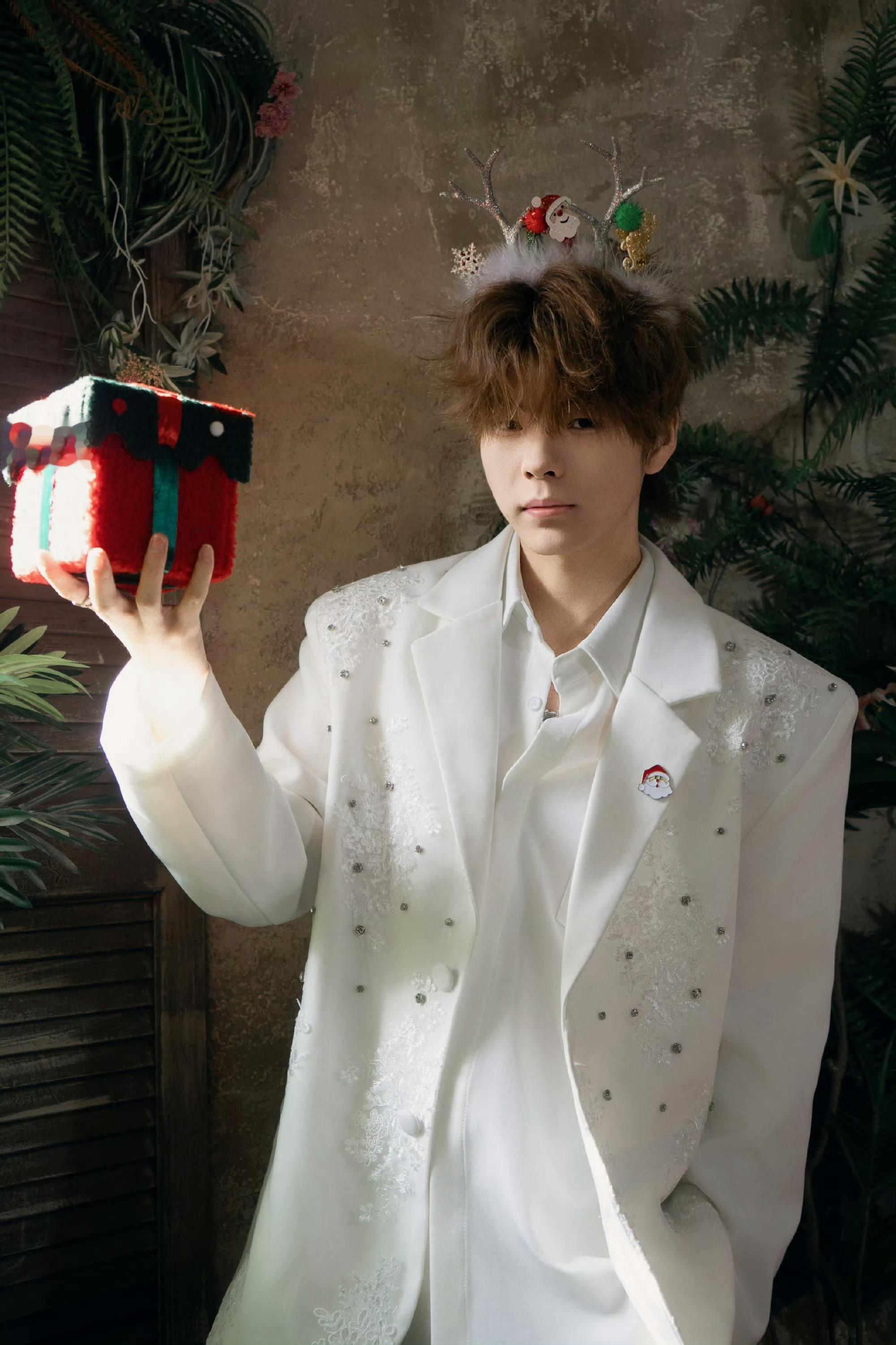 pel集结夜路透 好可爱！！小鹿角要融为一体啦！！2025和平精英全明星电竞周2