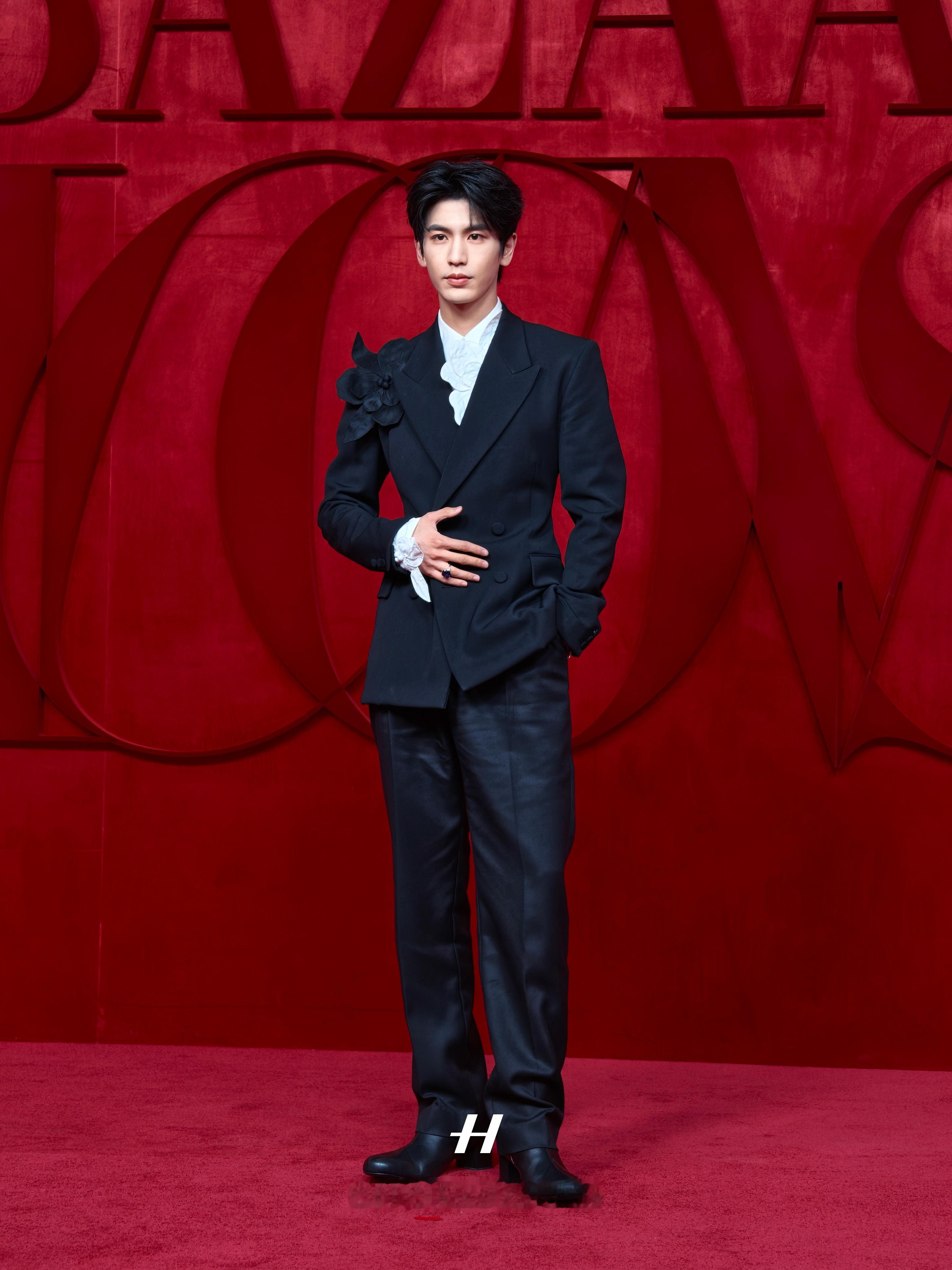 OPPO Find X8 Ultra时尚芭莎年度派对时尚芭莎盛典明星时尚芭莎盛典