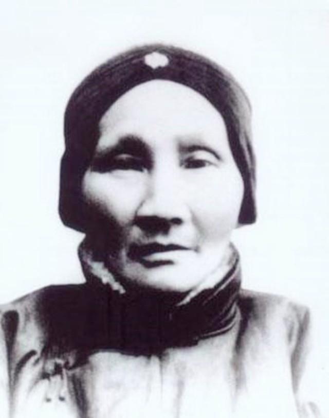 清朝尼姑王采玉还俗后，嫁给比自己大22岁的丈夫，最终生下了儿子蒋介石，这背后有何