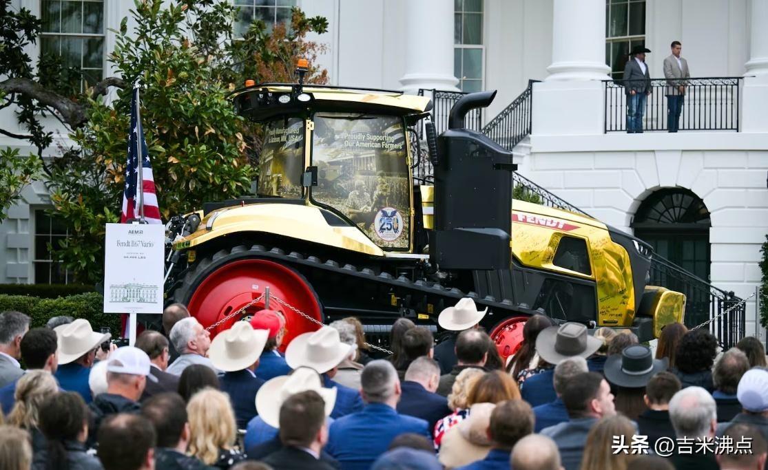 美豆装船量暴跌八成，白宫说翻倍，海关数据不认账。
2026年3月底，我翻了海关官