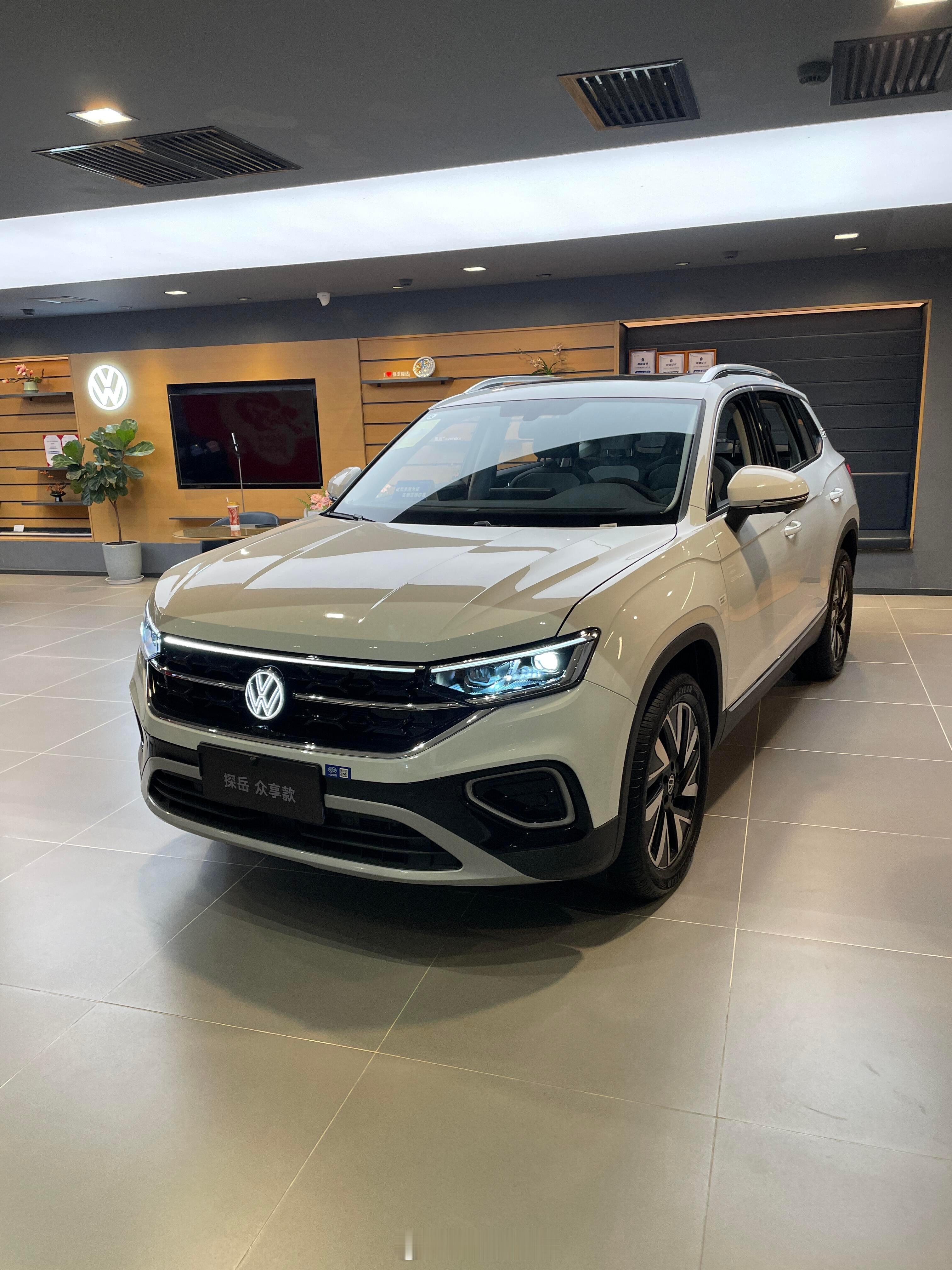 🚘 大众 探岳 330TSI✅ 优点🚗 “德味”十足的底盘调校：探岳330T