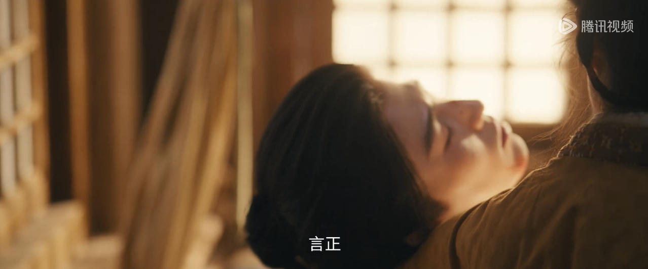 。这段花絮我一直记成纯走戏，结果今天又开始看才发现正片是仰躺+长玉用手臂接的，原