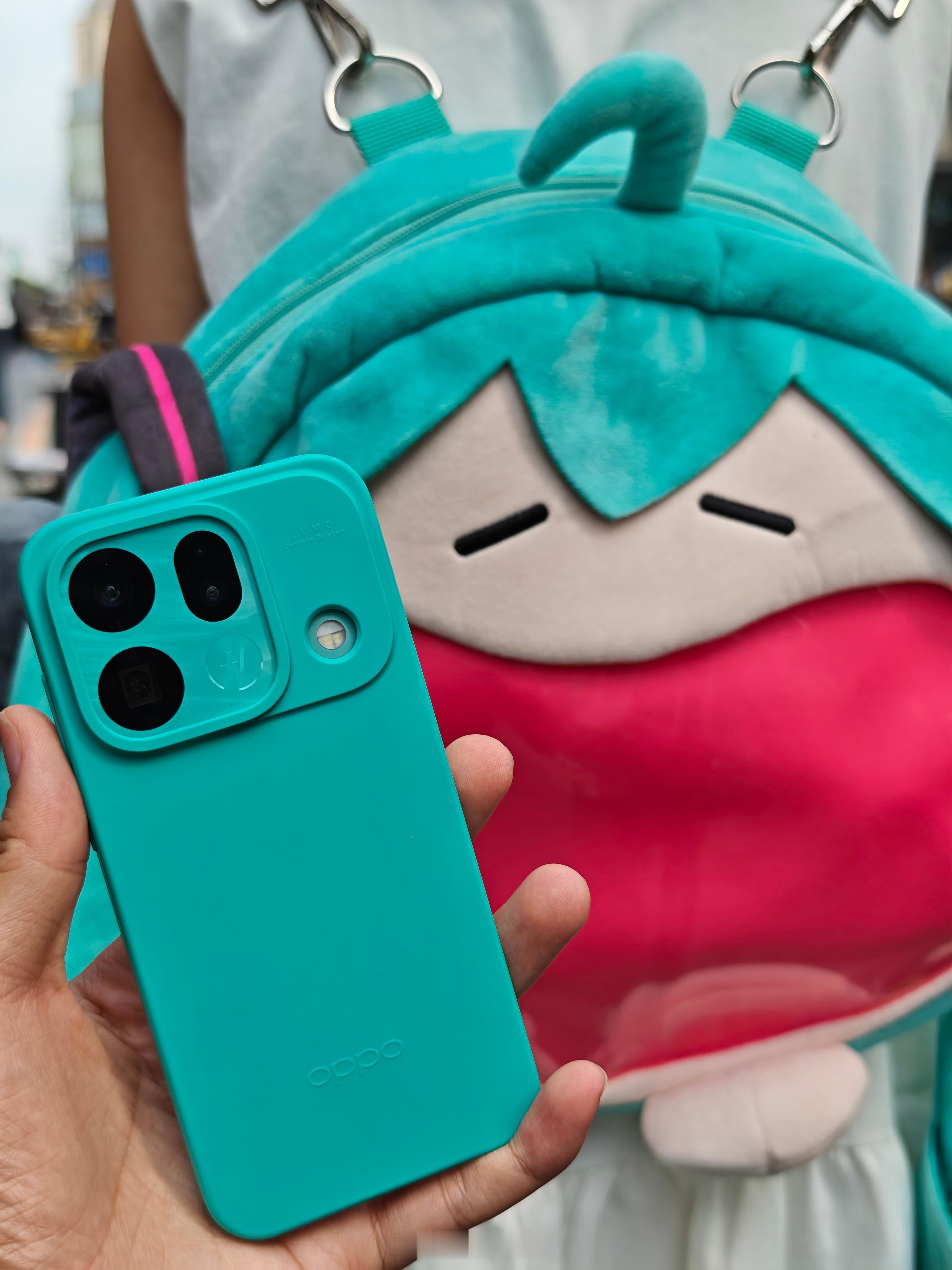 OPPO这像不像初音未来同款配色