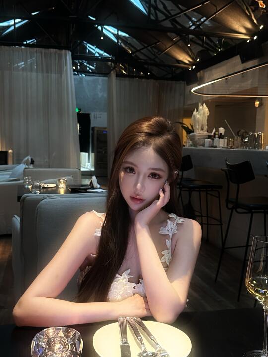 人就是这样 有了moment还想要forever