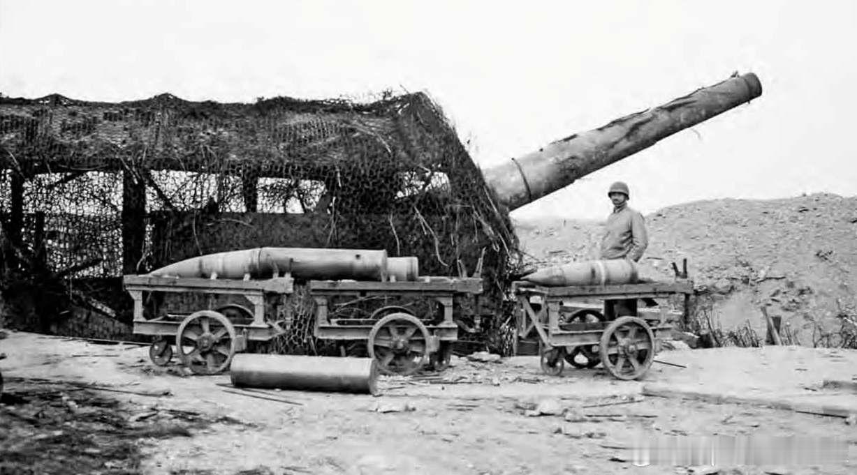 1944年德军在布雷斯特附近Lochrist的克虏伯SKL-40 M06型280