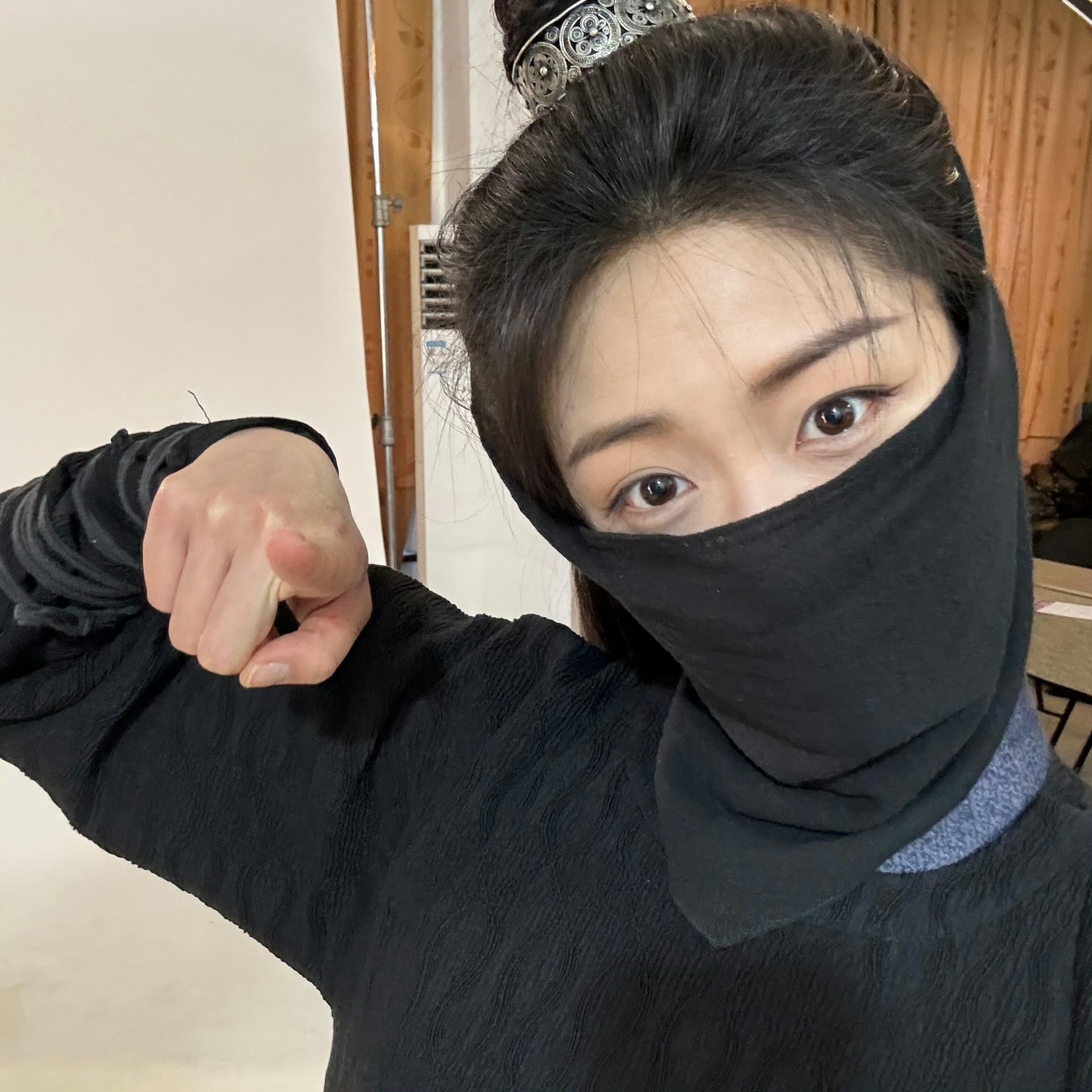 向涵之暴击流侠女申请出战向涵之：“超级侦探今晚开始办案，如果阁下听不懂我的话，本
