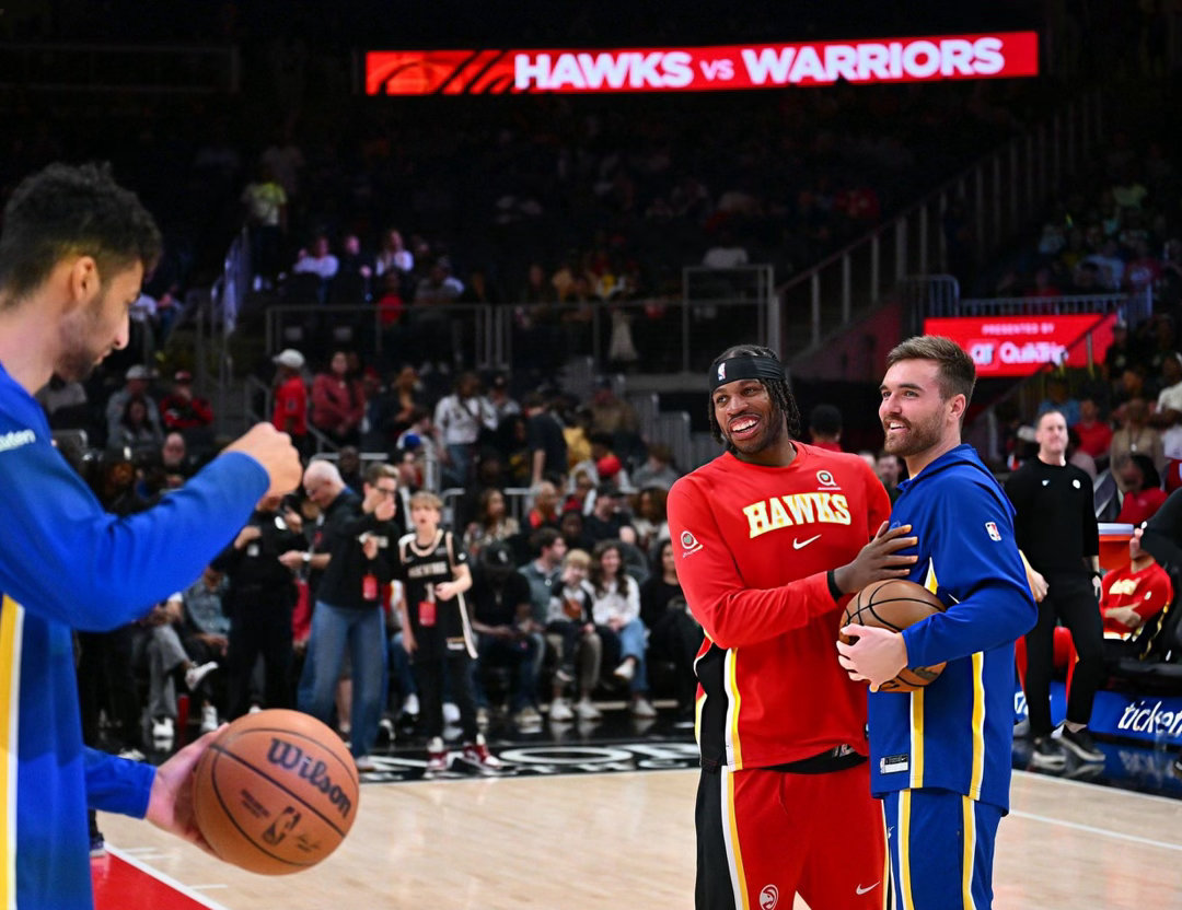 4k高清版《希尔德与老队友》勇士vs老鹰