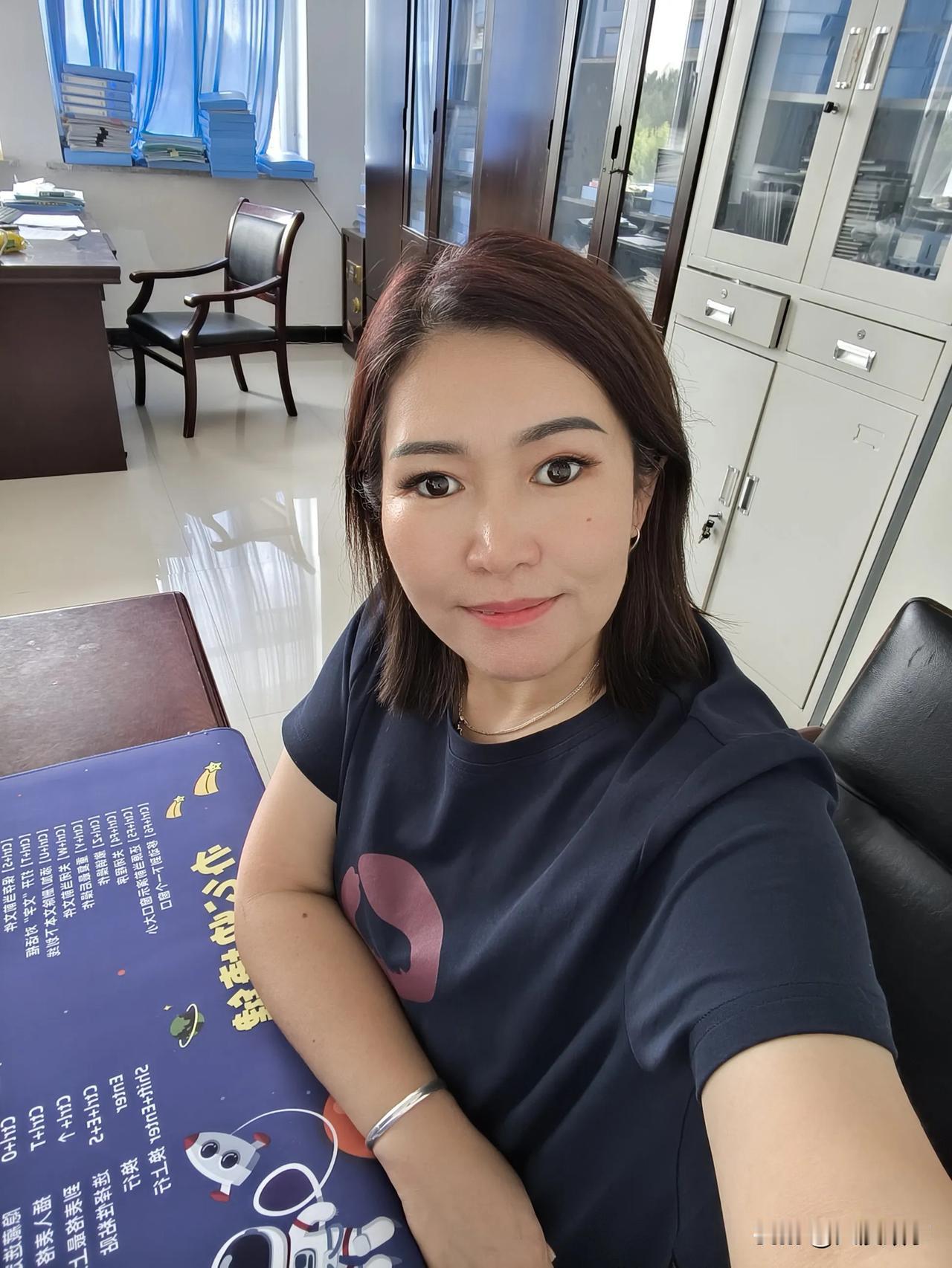 教师一辈子不评职称会怎么样教师一辈子不评职称，虽然能摆脱职称竞争的束缚，专注于教