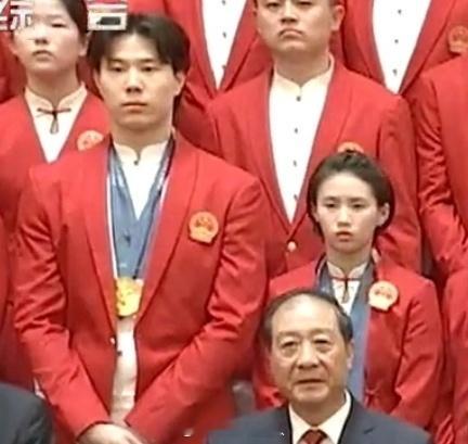 覃海洋陈芋汐体型差！乐乐好小一只[围观] ​​​