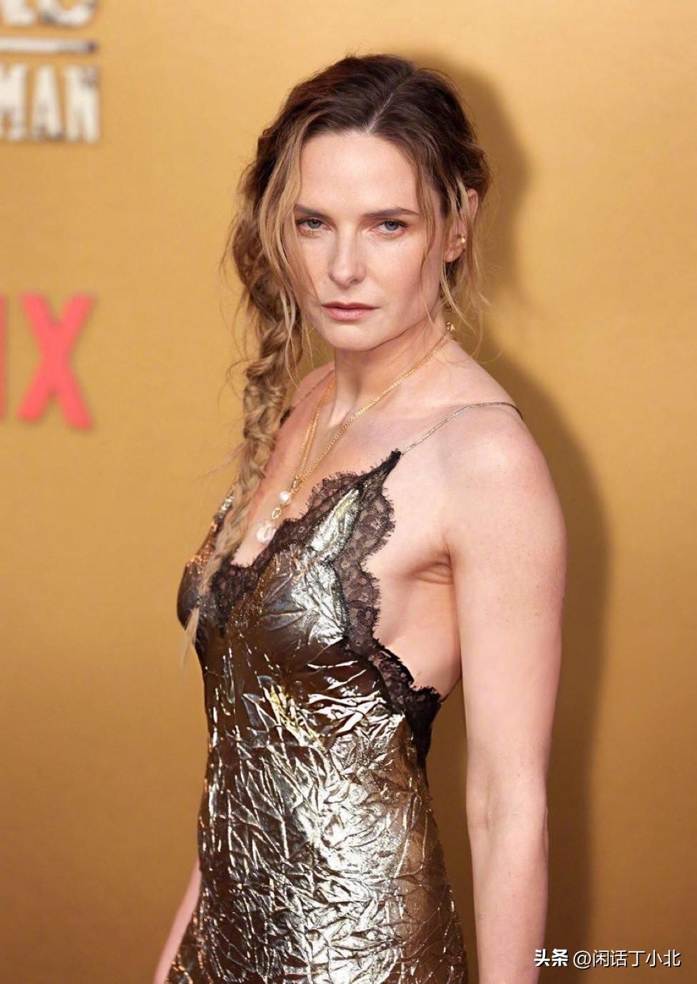 外娱资讯，丽贝卡·弗格森近日出席了新片《浴血黑帮》在伯明翰的首映礼红毯活动。 ​