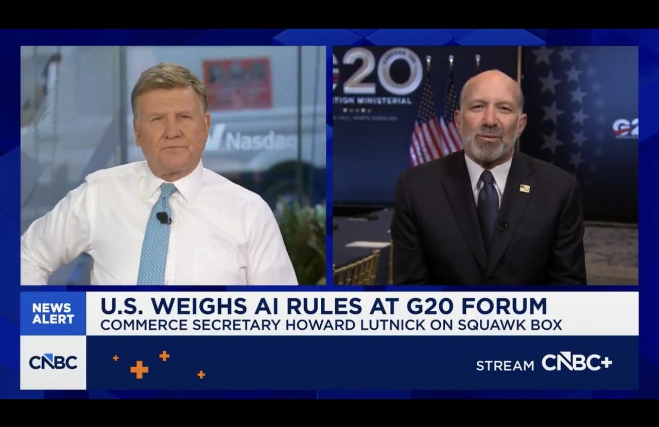 美国商务部长霍华德·卢特尼克接受CNBC采访时说：“数据中心不使用水，这是一种宣