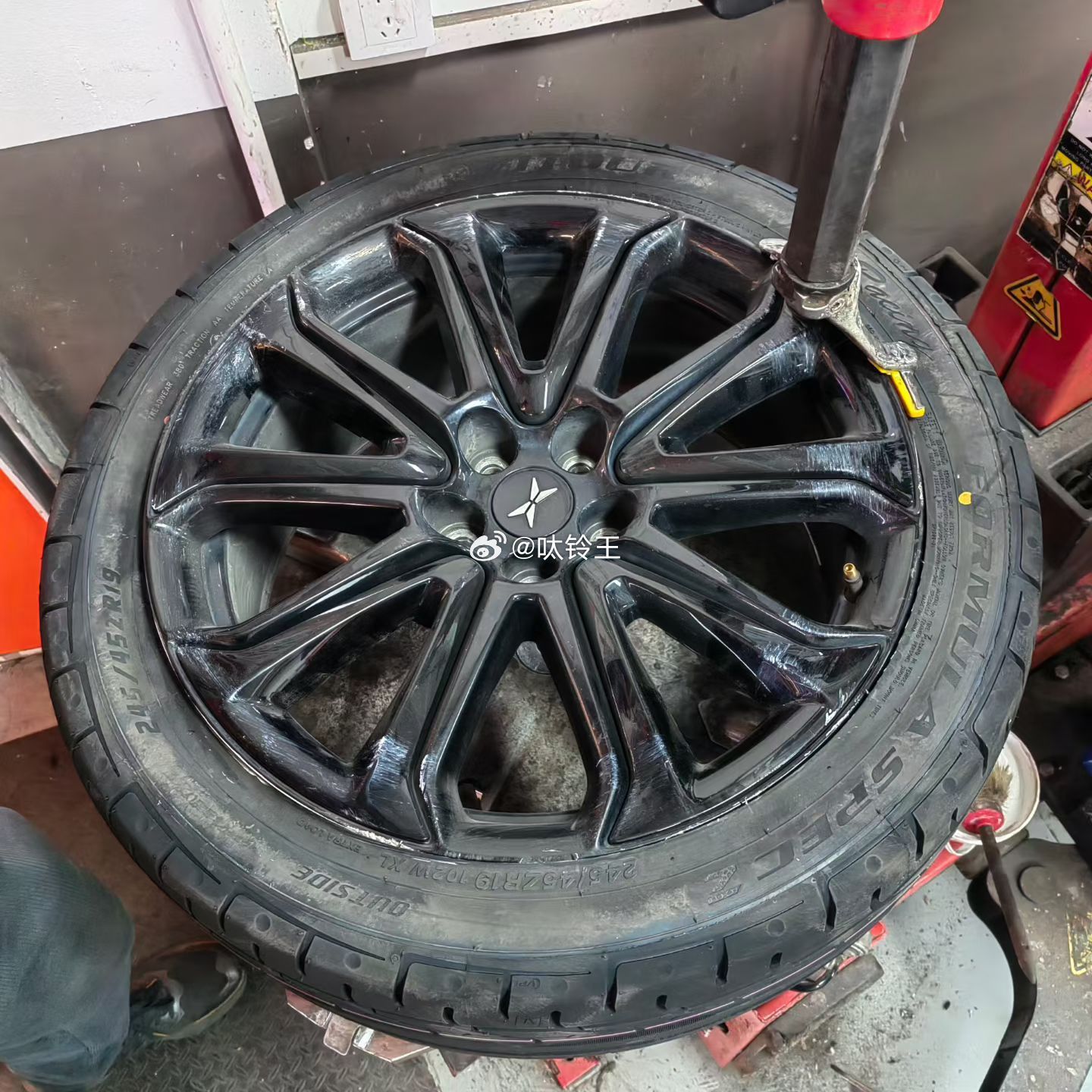 小鹏P7 点名要卫途SPEC Z花纹虽然价格实惠，但这款花纹有着超乎想象的性能，