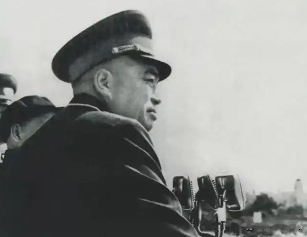 1948年，彭德怀的西北野战军刚拿下宝鸡，谁知，马家军的骑兵像疯了一样扑过来。更