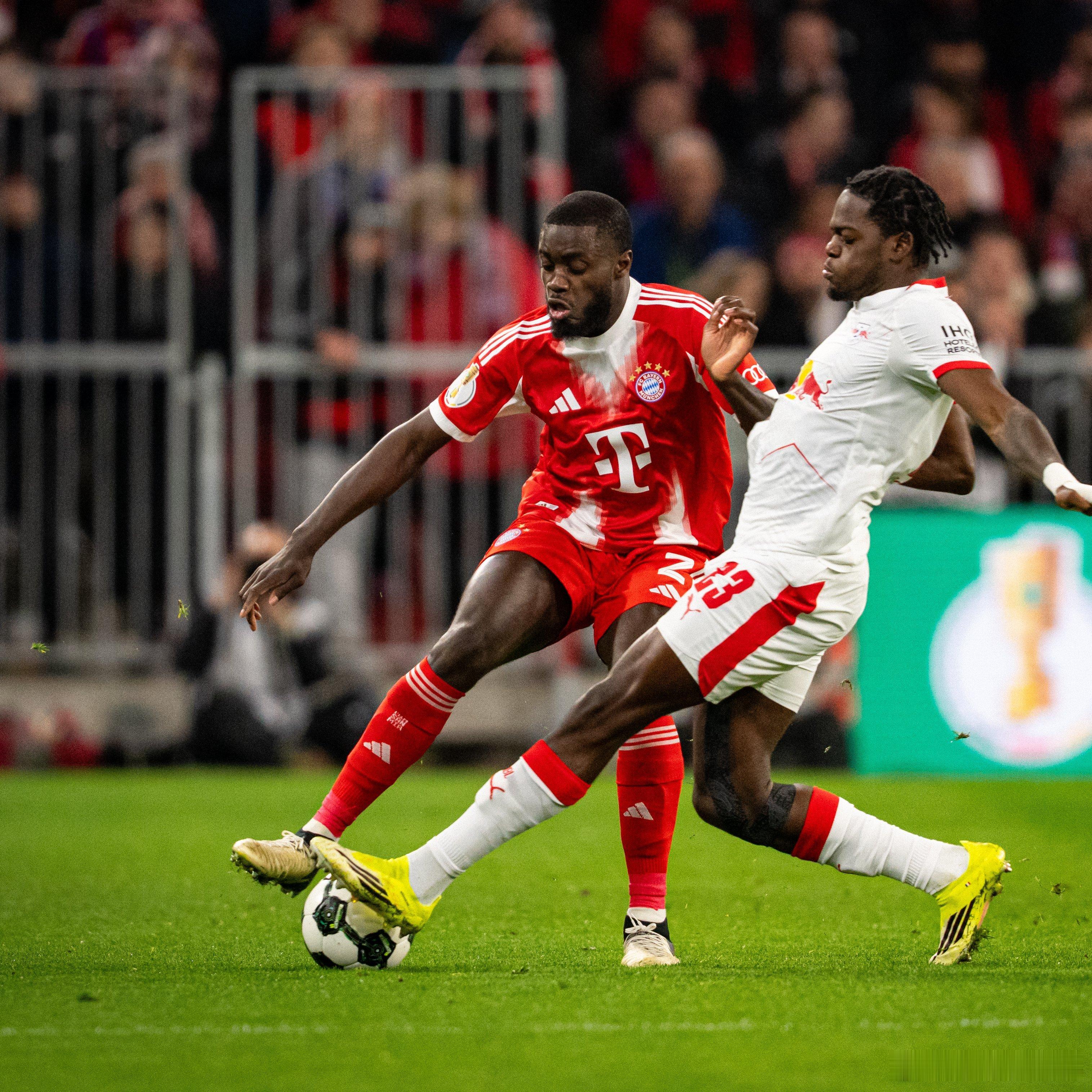 🚨儘管雙方已達成口頭協議，但達約特·烏帕梅卡諾尚未簽署新合約✍🏻昨晚比賽結束