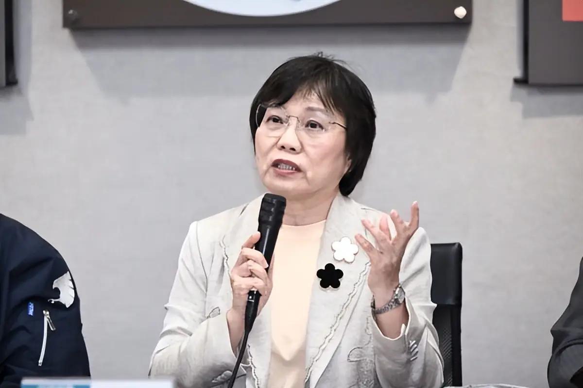 赖清德憋出狠招！台统促党或被解散！下一个轮国民党？
 
台内务部门负责人刘世芳7