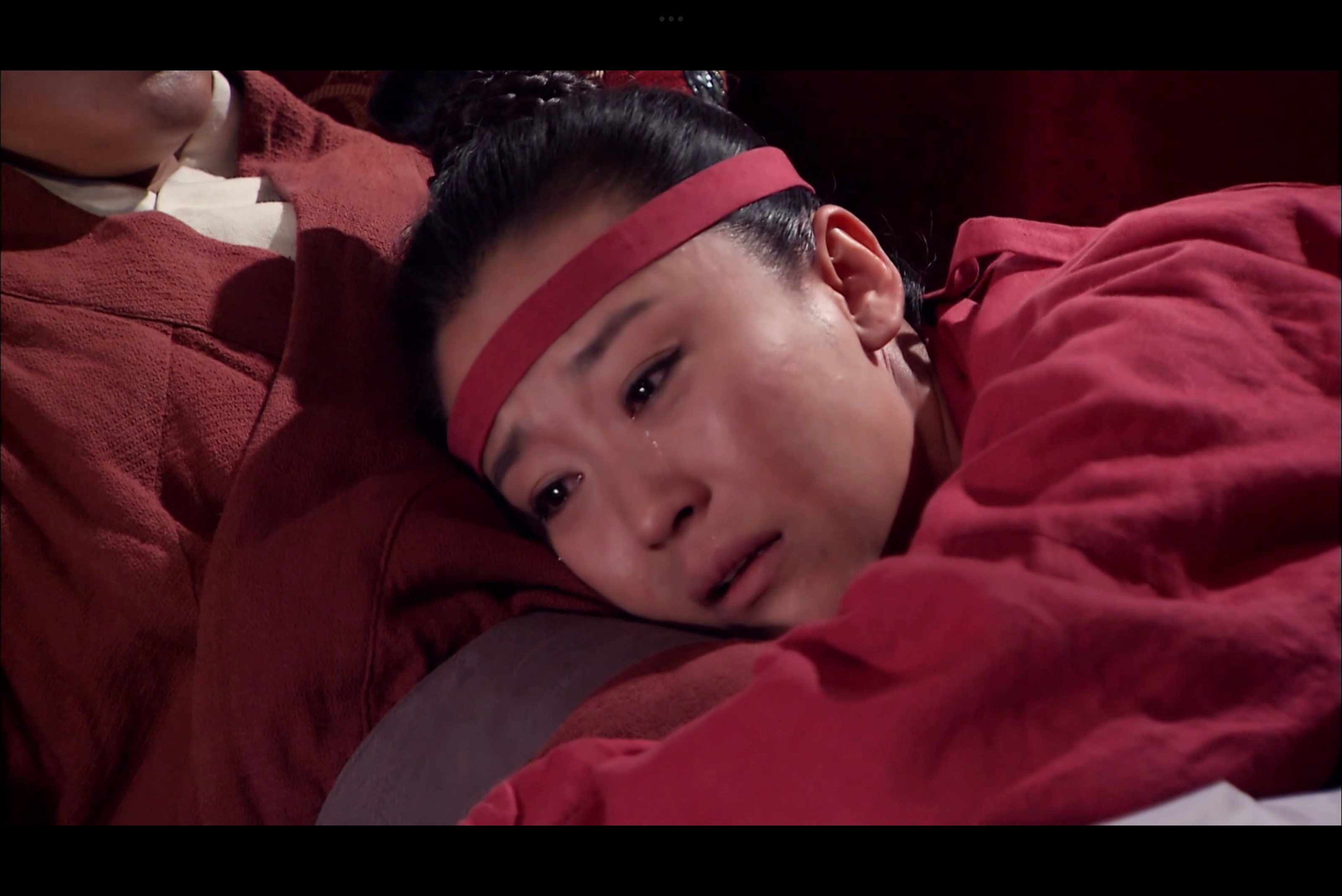 哭戏是检验演技的唯一标准 穆桂英“丧夫”这段剧情的哭戏简直太动人、太情真意切、太