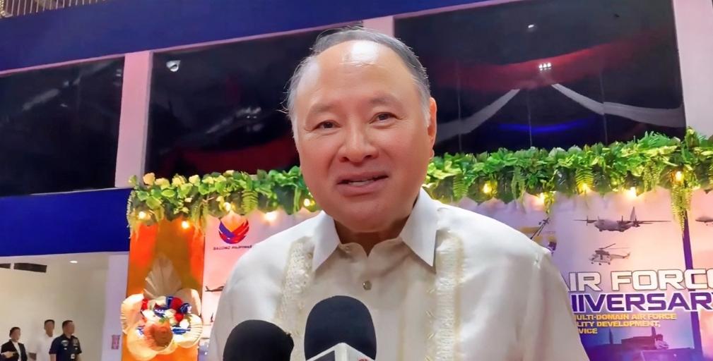 不闹了，菲律宾答应中国了。当地时间6月30日，外交部亚洲司司长刘劲松在马尼拉同菲