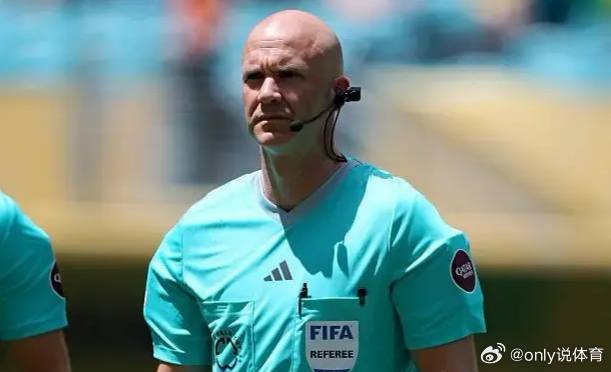 官方消息，英格兰名哨安东尼-泰勒将执法世俱杯1/4决赛巴黎vs拜仁。北京时间7月