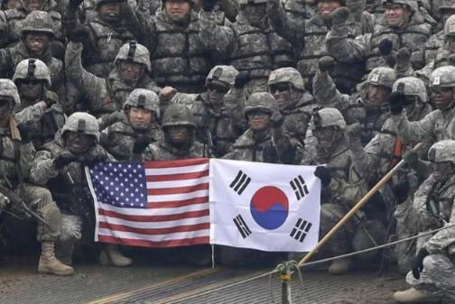 半岛局势刚拉响边境警报，美国就上演一出“盟友背刺大戏”，直接把韩国架在了火上烤！