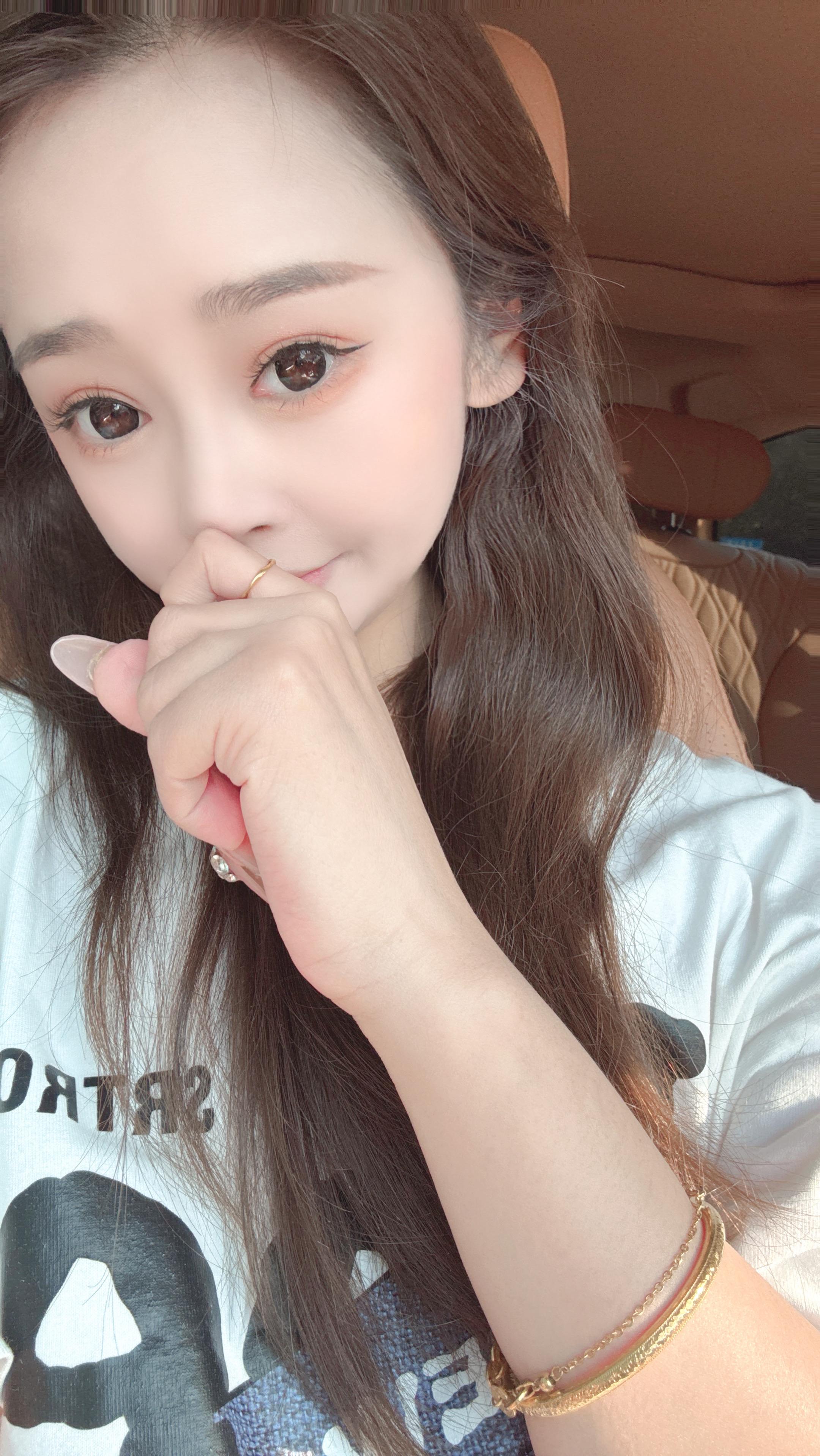 人与人之间 好像永远都无法真正共情 你有你的为难 我有我的失望！