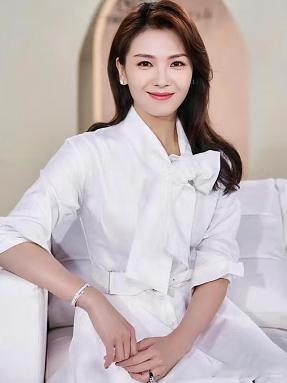 娱乐圈真是不缺瓜， 刘涛约孙俪吃饭被“四点必须走”给怼了回来， 这事儿传出来，不