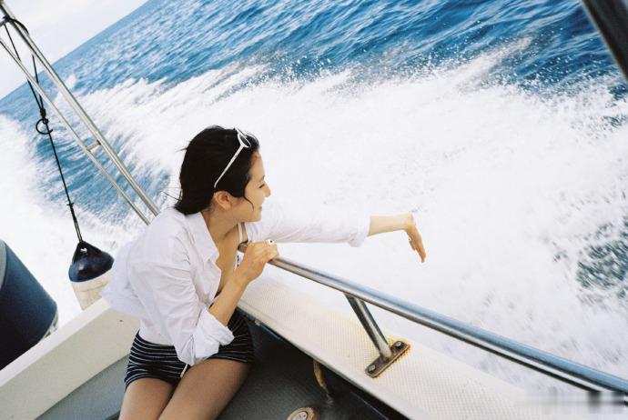我想象中吹海风就李兰迪这样全体感受李兰迪的生命力我想象中吹海风就李兰迪这样，好美